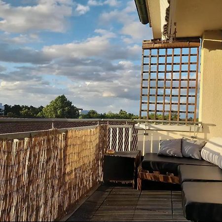 Budget Suite Mit Balkon - Privatzimmer In Wohnung - Netflix & Minibar Inklusive Koblenz  Dış mekan fotoğraf