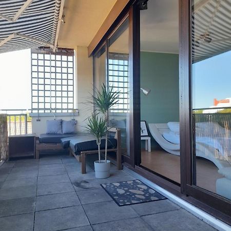 Budget Suite Mit Balkon - Privatzimmer In Wohnung - Netflix & Minibar Inklusive Koblenz  Dış mekan fotoğraf